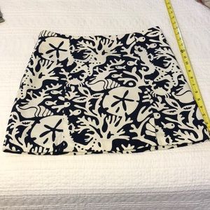 New price!! Vineyard Vines skirt. Great condition.